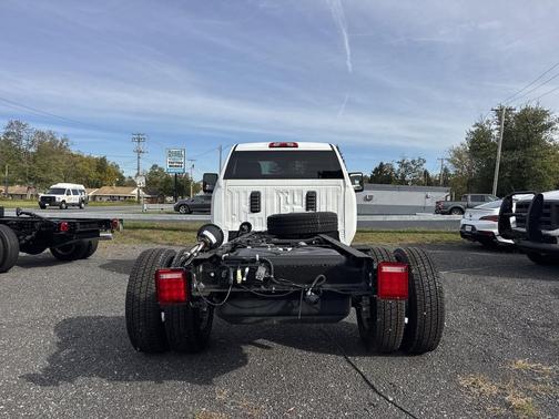 2025 Chevrolet Silverado 3500 WT