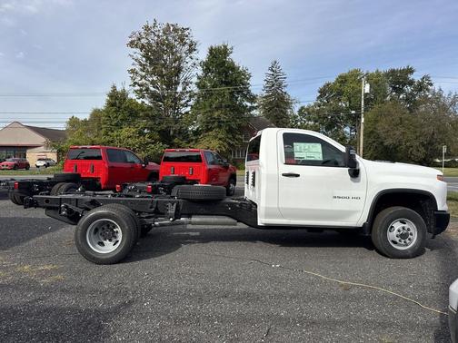 2025 Chevrolet Silverado 3500 WT