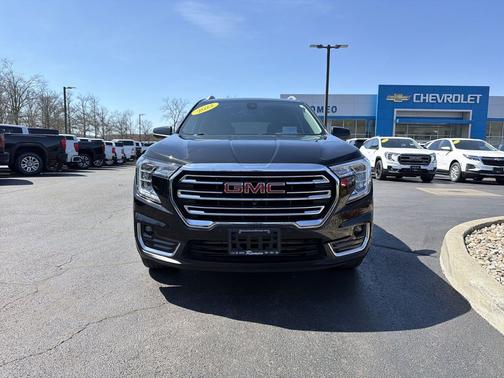 Ebony Twilight Metallic 2022 GMC Terrain SLT