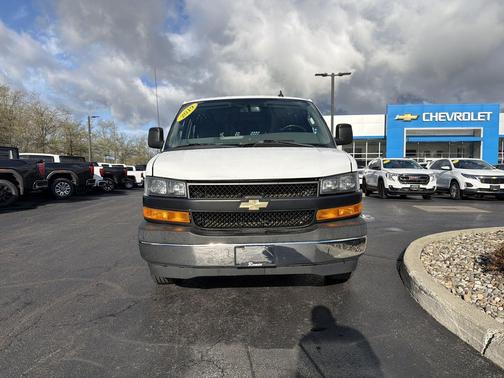 Summit White 2019 Chevrolet Express 2500 Work Van
