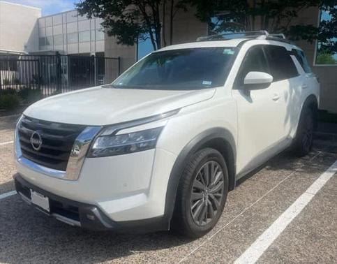 2022 Nissan Pathfinder SL 2WD