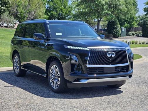 2025 INFINITI QX80 Luxe