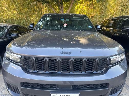 Baltic Gray Metallic Clearcoat 2022 Jeep Grand Cherokee L Altitude