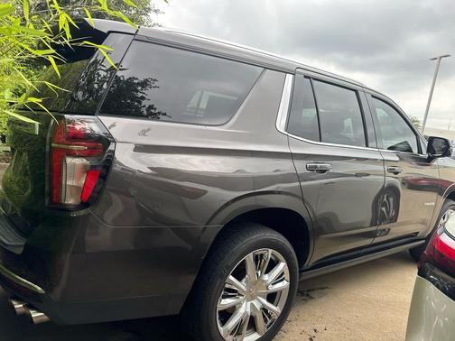 Graywood Metallic 2021 Chevrolet Tahoe 4WD High Country
