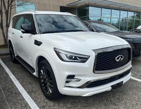 2024 INFINITI QX80 SENSORY AWD