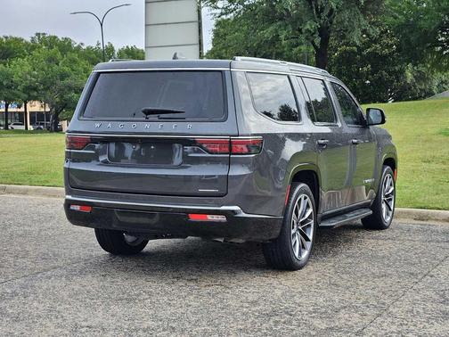 Baltic Gray Metallic Clearcoat 2022 Jeep Wagoneer Series II 4x2