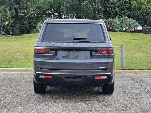 Baltic Gray Metallic Clearcoat 2022 Jeep Wagoneer Series II 4x2