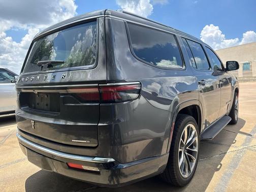 Baltic Gray Metallic Clearcoat 2022 Jeep Wagoneer Series II 4x2