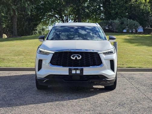 Majestic White 2024 INFINITI QX60 Luxe