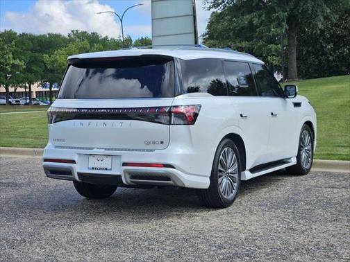 2025 INFINITI QX80 SENSORY AWD