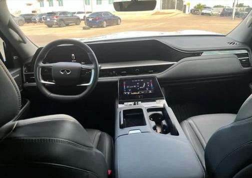 2025 INFINITI QX80 PURE