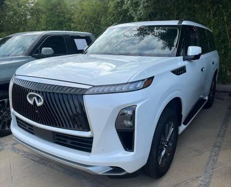 2025 INFINITI QX80 PURE