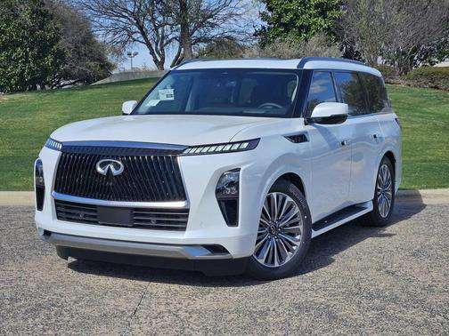 2025 INFINITI QX80 Luxe
