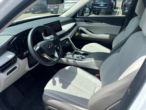 Radiant White 2027 INFINITI QX60 LUXE FWD