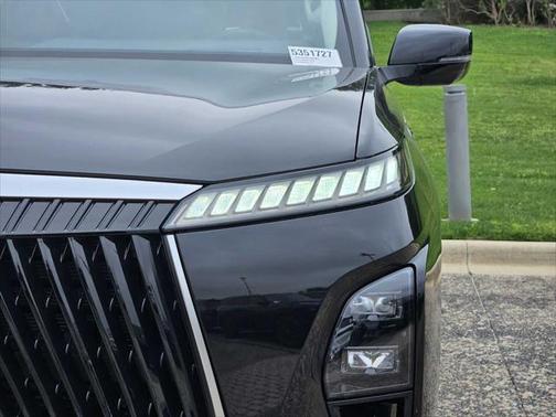 2025 INFINITI QX80 SENSORY AWD