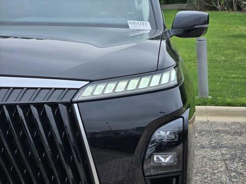 2025 INFINITI QX80 SENSORY AWD