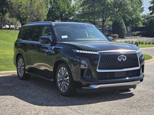 2025 INFINITI QX80 Luxe