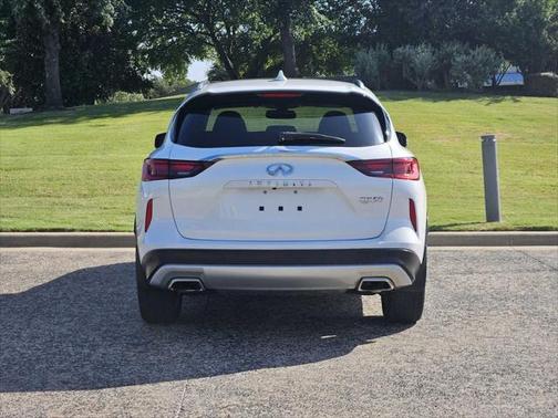 2022 INFINITI QX50 LUXE