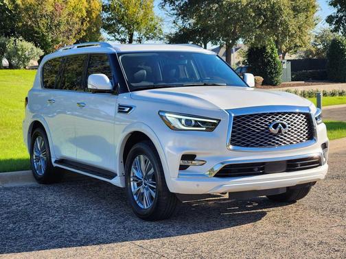 2024 INFINITI QX80 Luxe