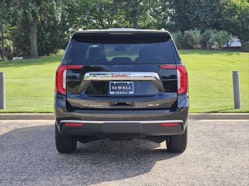 2024 GMC Yukon SLT