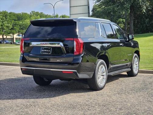 2024 GMC Yukon SLT
