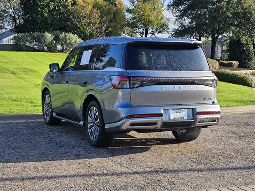 2025 INFINITI QX80 SENSORY AWD