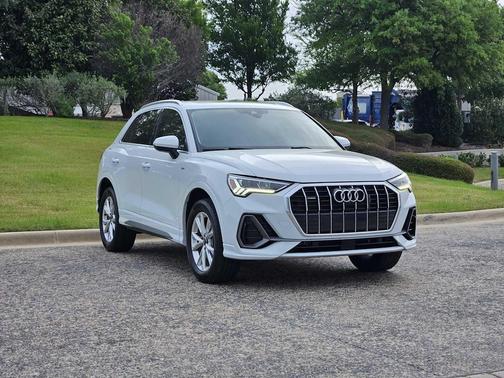 Glacier White Metallic 2022 Audi Q3 45 S line Premium Plus