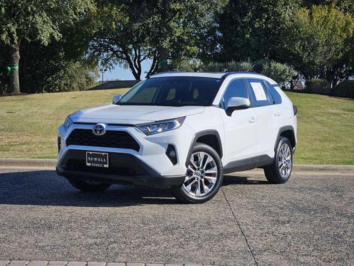 2020 Toyota RAV4 XLE Premium