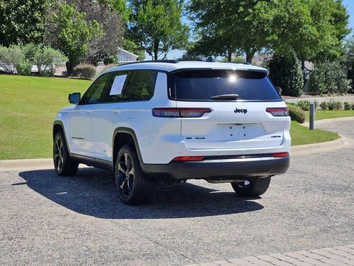 Bright White Clearcoat 2023 Jeep Grand Cherokee L Limited