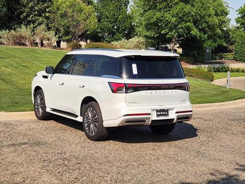 2025 INFINITI QX80 Luxe