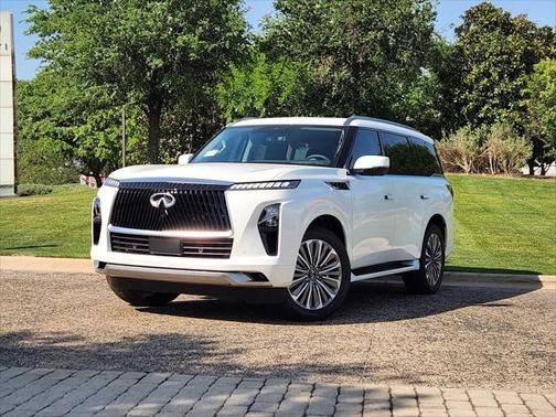 2025 INFINITI QX80 Luxe