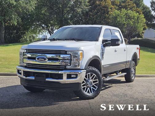 Oxford White/Magnetic 2017 Ford F-250 Lariat