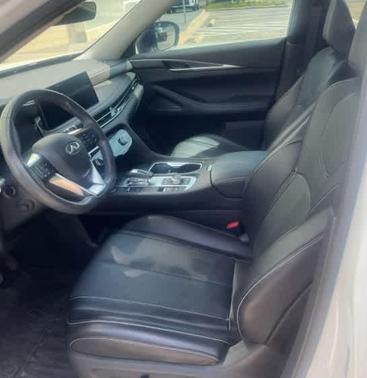 Majestic White 2024 INFINITI QX60 Luxe
