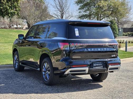 2025 INFINITI QX80 PURE