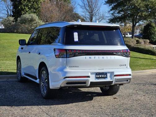2025 INFINITI QX80 SENSORY AWD