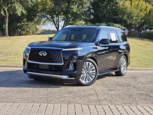 2025 INFINITI QX80 Luxe