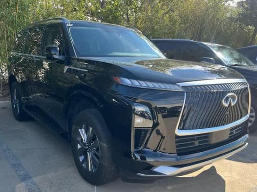 2025 INFINITI QX80 PURE