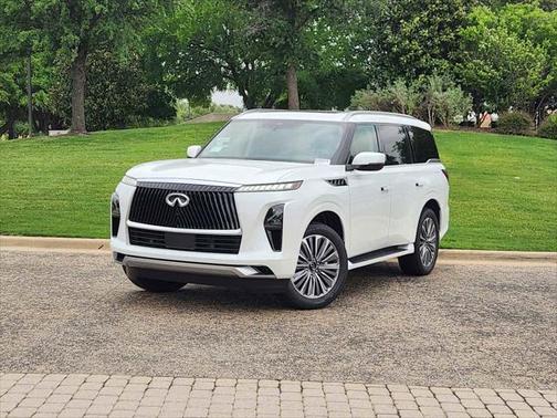2025 INFINITI QX80 Luxe