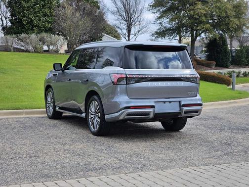 2025 INFINITI QX80 SENSORY AWD