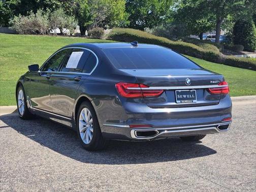2017 BMW 740 740i