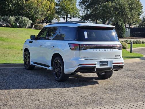 2026 INFINITI QX80 SPORT