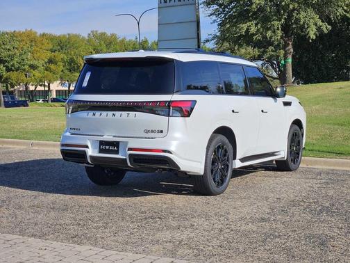 2026 INFINITI QX80 SPORT