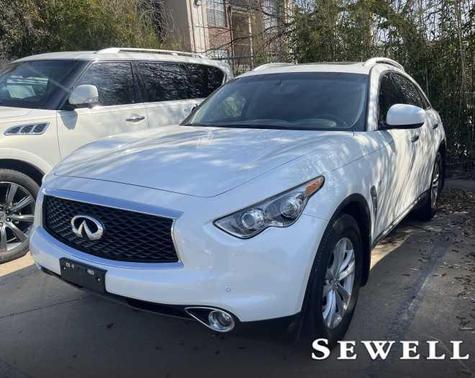 2017 INFINITI QX70 Base