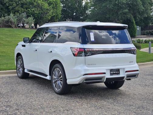 2025 INFINITI QX80 Luxe