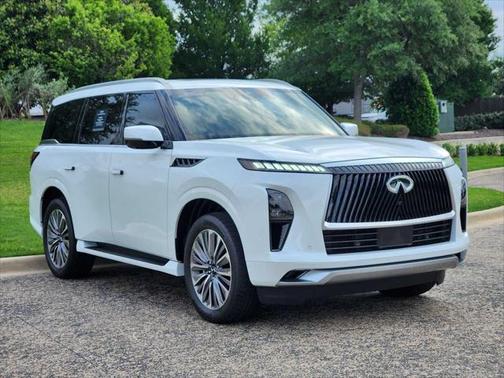 2025 INFINITI QX80 Luxe