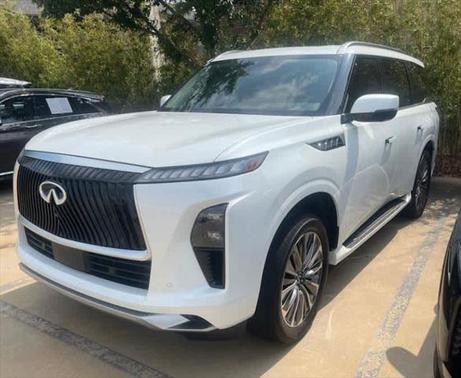 2025 INFINITI QX80 Luxe