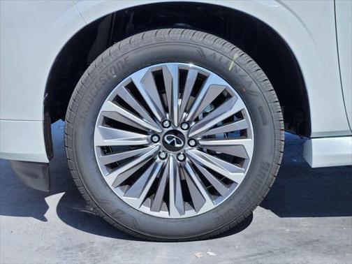2025 INFINITI QX80 SENSORY AWD