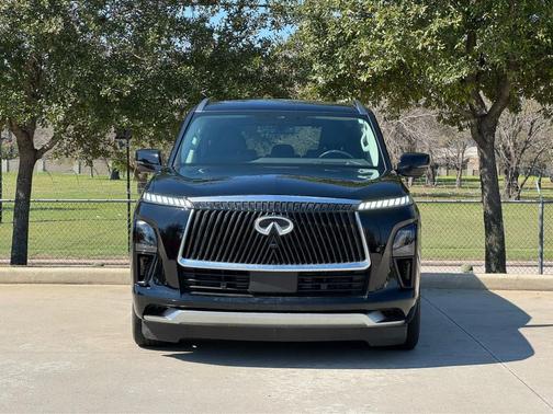 Black Obsidian 2025 INFINITI QX80 Luxe