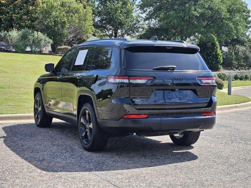 Diamond Black Crystal Pearlcoat 2023 Jeep Grand Cherokee L Limited