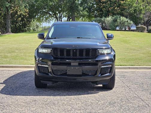 Diamond Black Crystal Pearlcoat 2023 Jeep Grand Cherokee L Limited